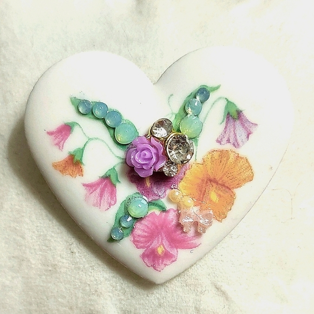 6-pcs Floral Theme Tac Pin Gift Lot AVON Assortment